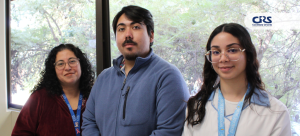 Internos de la Unidad de Laboratorio realizan una charla educativa a los usuarios destacando la importancia del ayuno previo a la toma de muestras.
